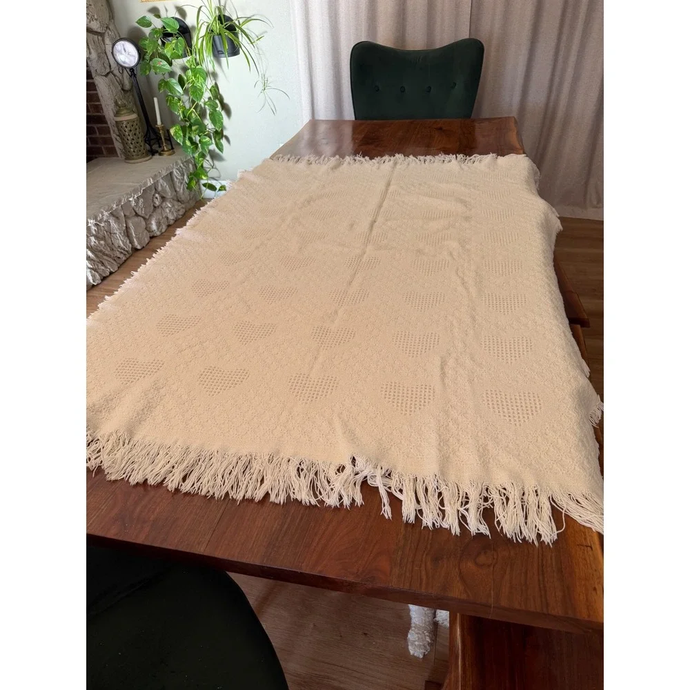 Vintage Cream Woven Heart Pattern Throw Blanket with Fringe Ivory 60x46